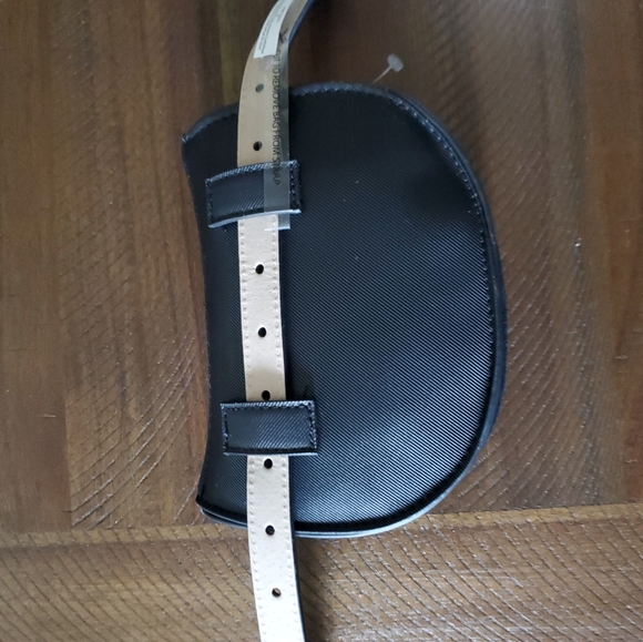 NWOT Women's Steve Madden Girl  Belt Waist Bag  bl - Picture 5 of 5